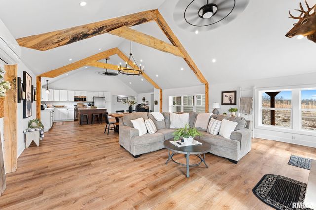 1714 Knox Road 1950 E, Victoria, IL 61485