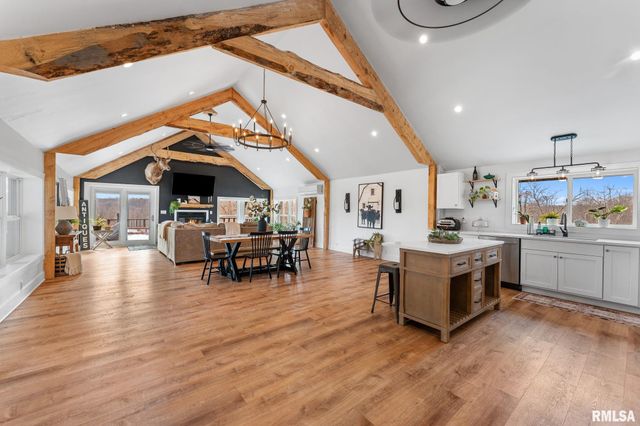 1714 Knox Road 1950 E, Victoria, IL 61485