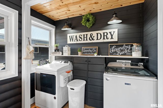 1714 Knox Road 1950 E, Victoria, IL 61485