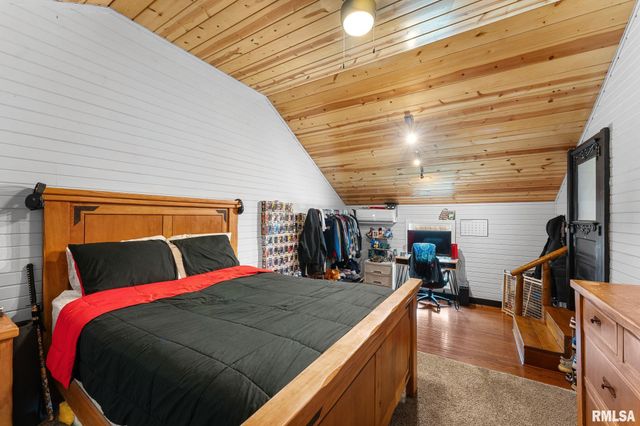 1714 Knox Road 1950 E, Victoria, IL 61485