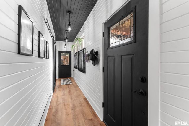 1714 Knox Road 1950 E, Victoria, IL 61485