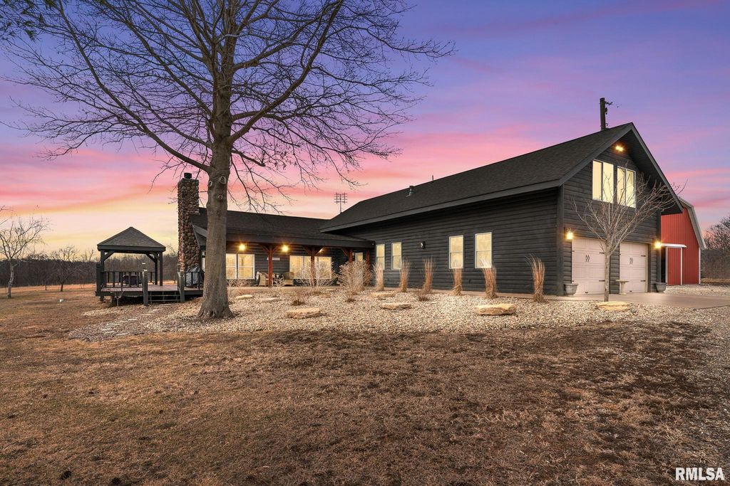 1714 Knox Road 1950 E, Victoria, IL 61485