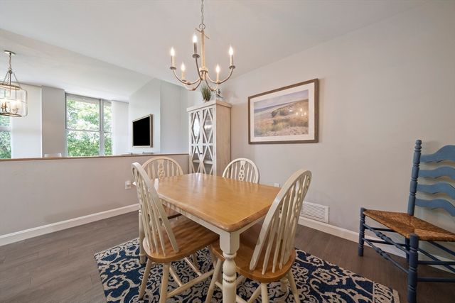 100 Parks St 18, Duxbury, MA 02332
