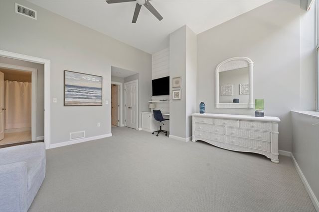100 Parks St 18, Duxbury, MA 02332