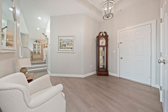 100 Parks St 18, Duxbury, MA 02332
