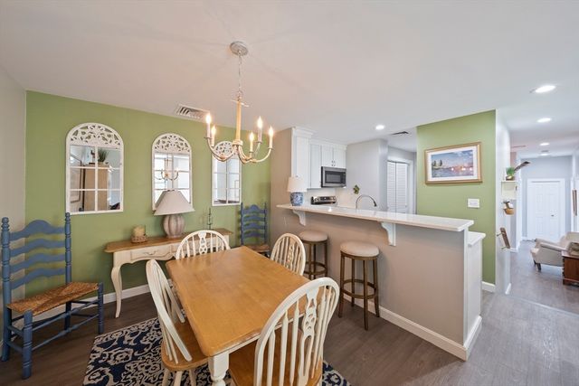 100 Parks St 18, Duxbury, MA 02332