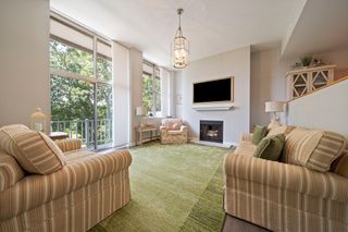 100 Parks St 18, Duxbury, MA 02332
