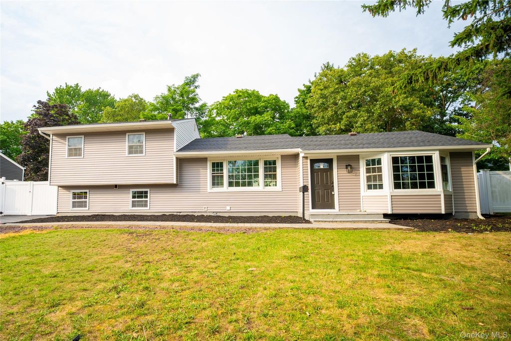 11 Berry Lane, Centereach, NY 11720
