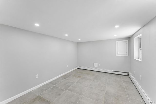 646 Benris Avenue, Franklin Square, NY 11010