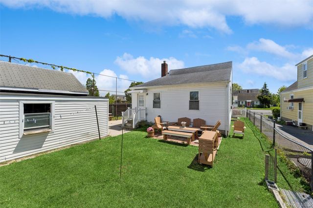 646 Benris Avenue, Franklin Square, NY 11010