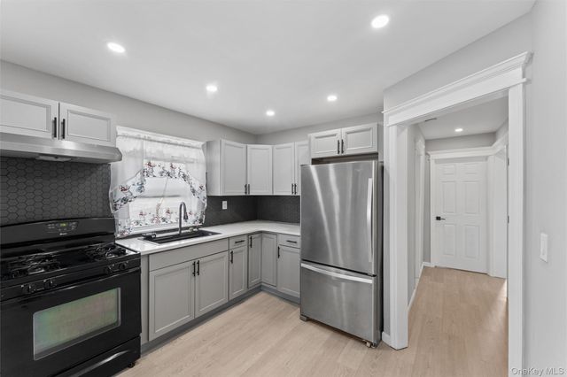 646 Benris Avenue, Franklin Square, NY 11010