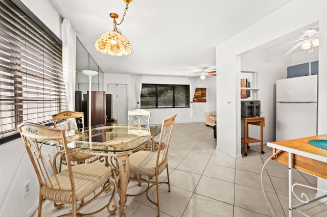 305 Norwich M, West Palm Beach, FL 33417