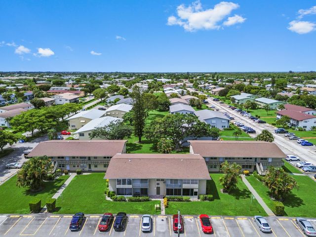 305 Norwich M, West Palm Beach, FL 33417