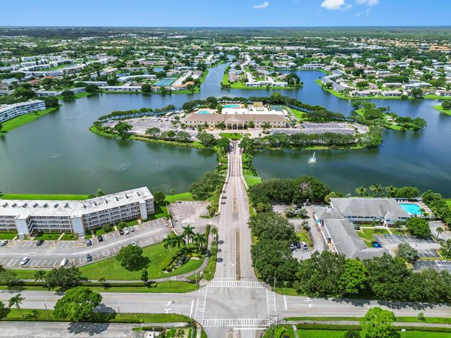 305 Norwich M, West Palm Beach, FL 33417