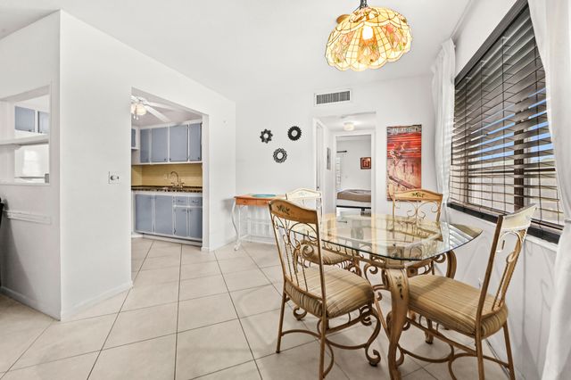 305 Norwich M, West Palm Beach, FL 33417