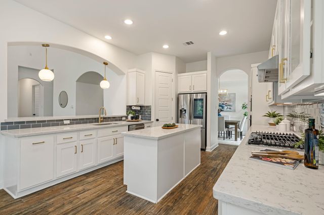 300 Apache DR, Cedar Park, TX 78613