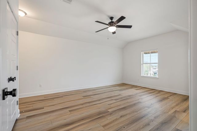 300 Apache DR, Cedar Park, TX 78613