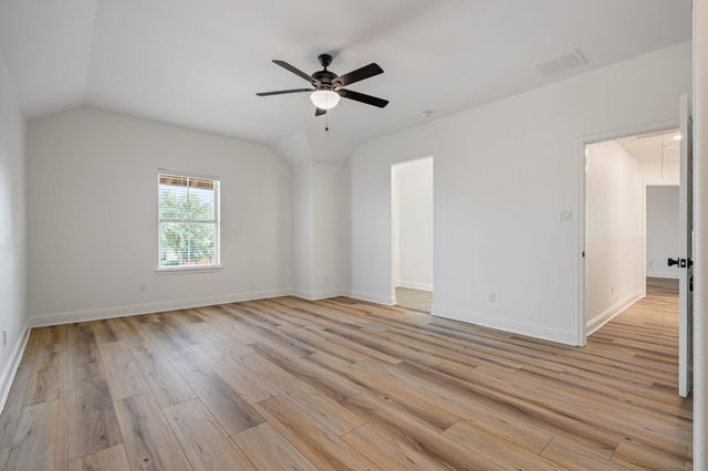 300 Apache DR, Cedar Park, TX 78613