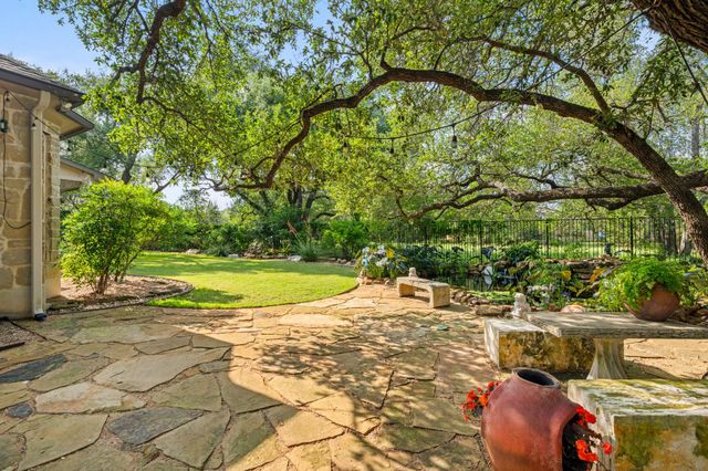 300 Apache DR, Cedar Park, TX 78613