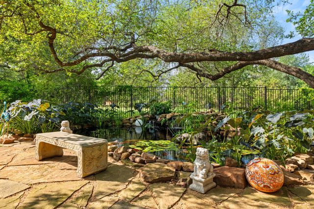 300 Apache DR, Cedar Park, TX 78613