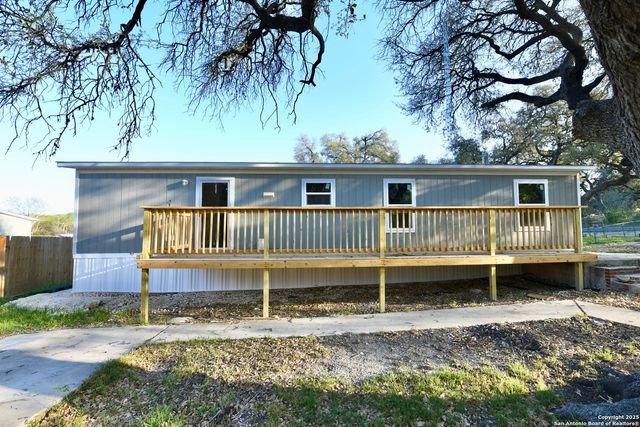 909 PINE EAGLE LN, San Antonio, TX 78260