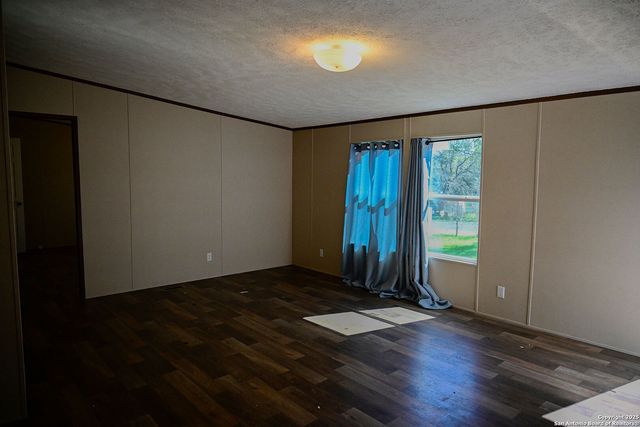909 PINE EAGLE LN, San Antonio, TX 78260