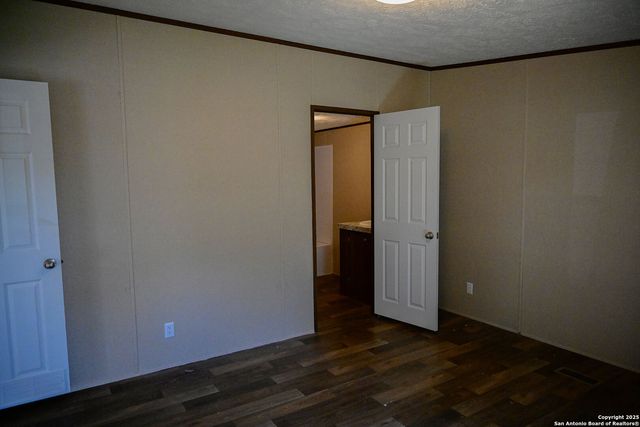 909 PINE EAGLE LN, San Antonio, TX 78260