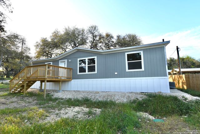 909 PINE EAGLE LN, San Antonio, TX 78260