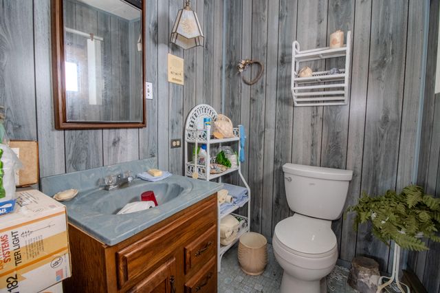 6105 S State Road 10, Knox, IN 46534