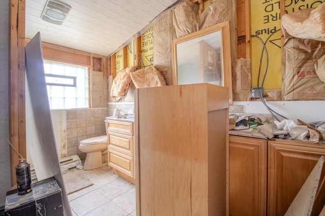 6105 S State Road 10, Knox, IN 46534