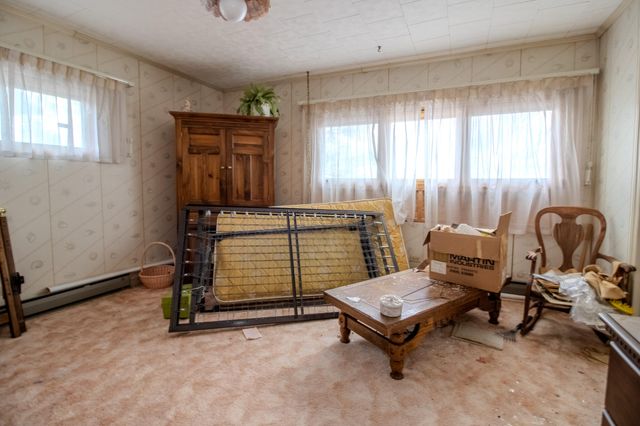 6105 S State Road 10, Knox, IN 46534