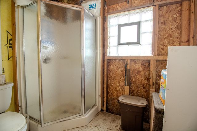 6105 S State Road 10, Knox, IN 46534