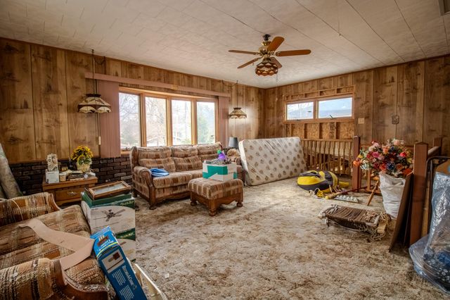 6105 S State Road 10, Knox, IN 46534