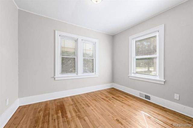 2058 Cartier Street, Flint, MI 48504