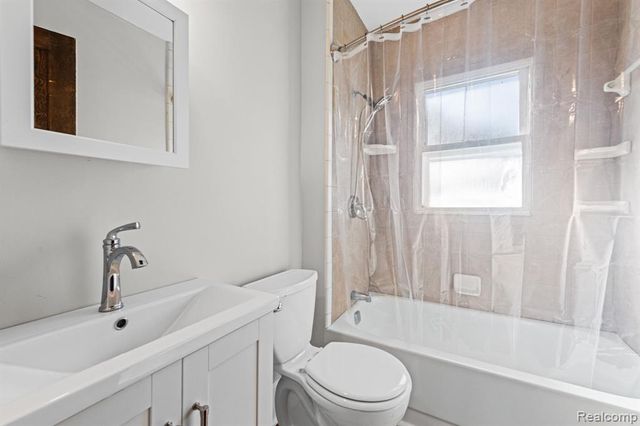 2058 Cartier Street, Flint, MI 48504