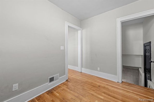 2058 Cartier Street, Flint, MI 48504