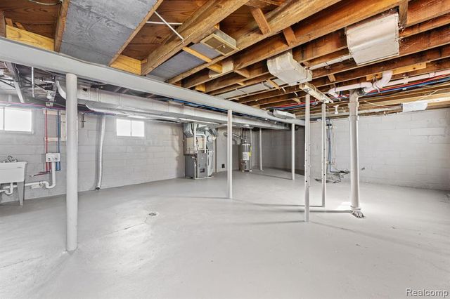 2058 Cartier Street, Flint, MI 48504