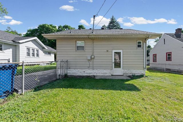 2058 Cartier Street, Flint, MI 48504