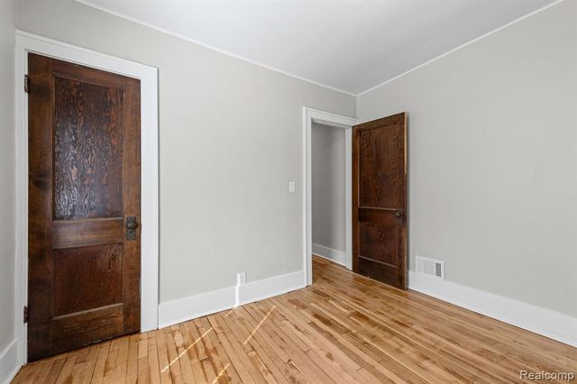 2058 Cartier Street, Flint, MI 48504