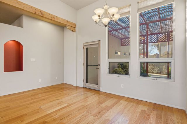 500 Laguna Seca Lane NW, Albuquerque, NM 87104