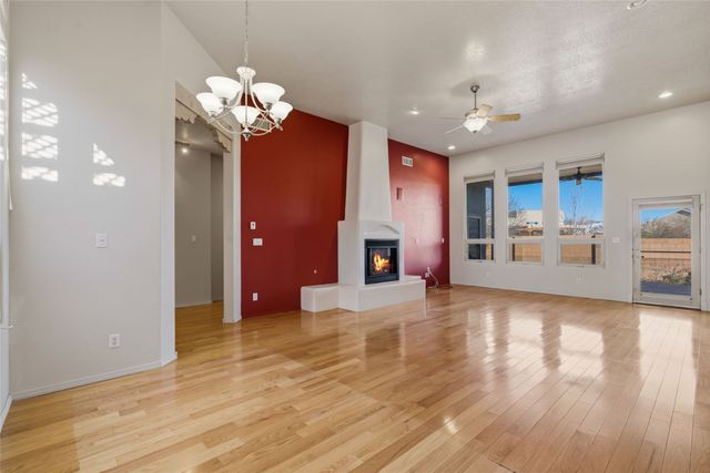 500 Laguna Seca Lane NW, Albuquerque, NM 87104