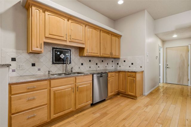 500 Laguna Seca Lane NW, Albuquerque, NM 87104