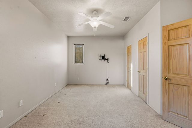 500 Laguna Seca Lane NW, Albuquerque, NM 87104