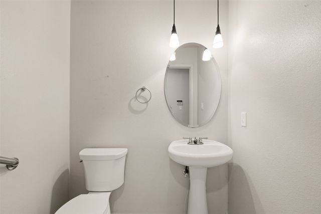 500 Laguna Seca Lane NW, Albuquerque, NM 87104