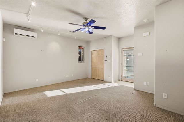 500 Laguna Seca Lane NW, Albuquerque, NM 87104