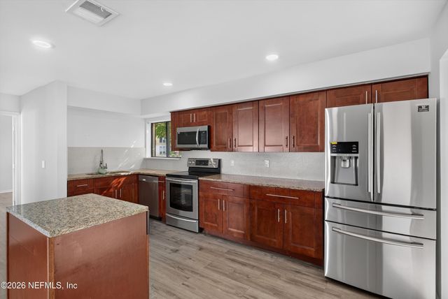 7812 LINKSIDE Drive, Jacksonville, FL 32256