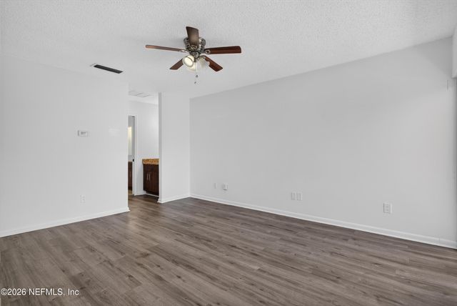 7812 LINKSIDE Drive, Jacksonville, FL 32256