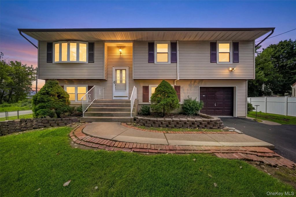 2 Maple Avenue, Orangeburg, NY 10962 — exterior