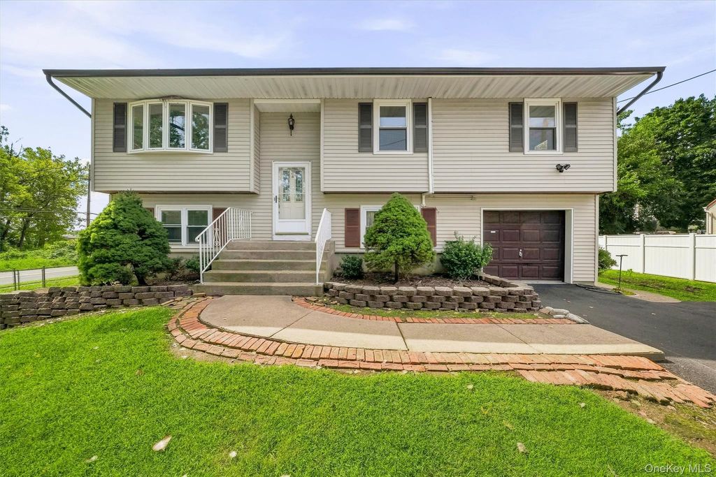 2 Maple Avenue, Orangeburg, NY 10962 — photo 4