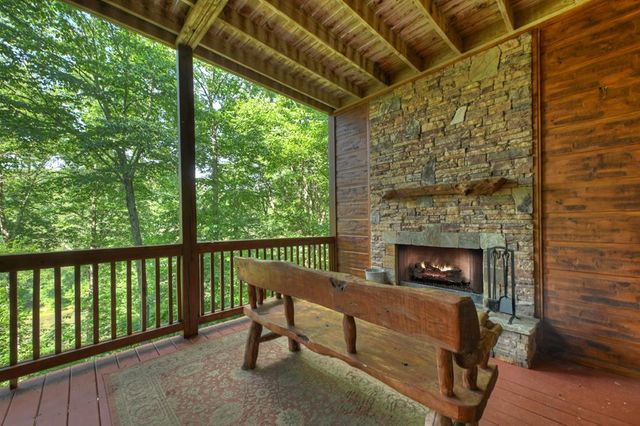 92 Fish Trap Road, Blue Ridge, GA 30513